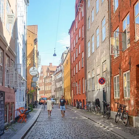 Sanders Regent 6- Cozy 1-bdr With Terrace In The Centre Of Apartment